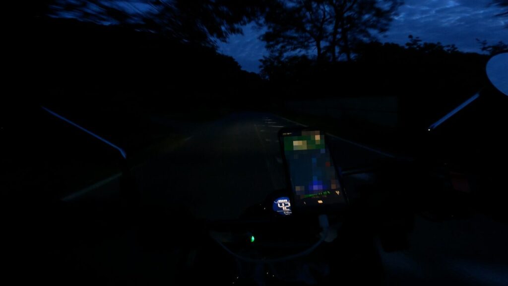 午前4時の出発と静かな朝の始まり